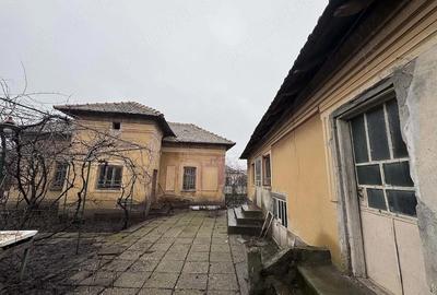 Casă cu Teren 2500 Mp în Central - 7