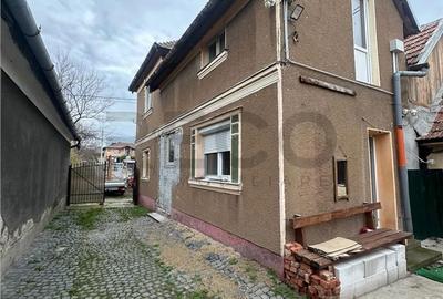 Casă cu 4 camere cu Teren 1167 Mp în Biharia