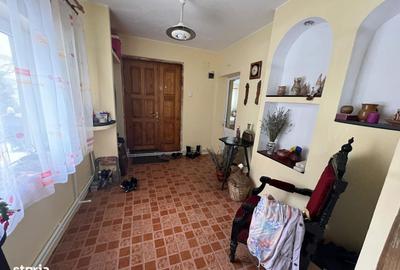 Casă cu 4 camere în Vânători - 5