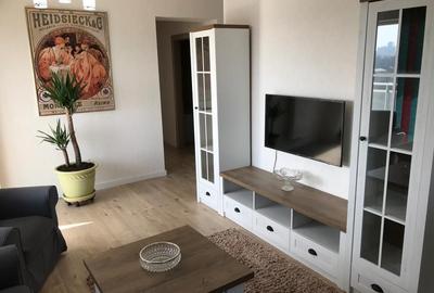 Apartament cu 3 camere decomandat în Barbu Văcărescu