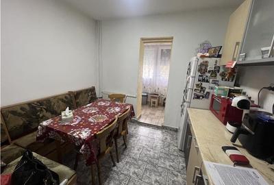 Apartament cu 2 camere decomandat în Valenta - 6
