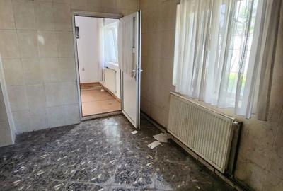 Casă cu 3 camere cu Teren 200 Mp în Șerbănești - 1