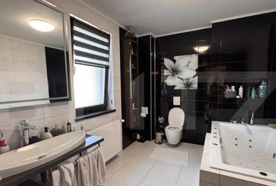 Casă cu 5 camere cu Teren 1307 Mp în Romanești - 2