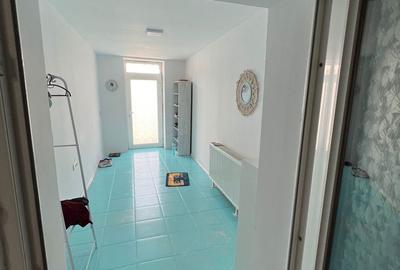 Casă cu 3 camere în Central
