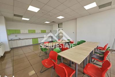 Spațiu comercial, de 580 mp, în Central - 12