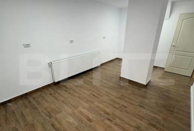 Spațiu comercial, de 59 mp, în Central - 4