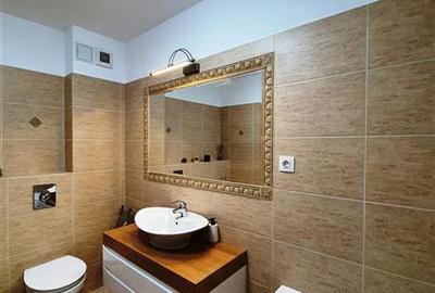 Apartament cu 4 camere decomandat, mobilat în Tractorul - 5