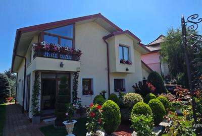 Casă individuală cu 5 camere în Central