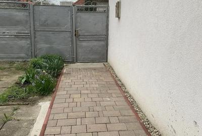 Casă cu 2 camere cu Teren 500 Mp în Central - 13