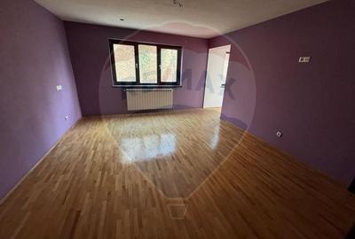 Vila de vanzare in zona Central Campulung-Muscel - 8