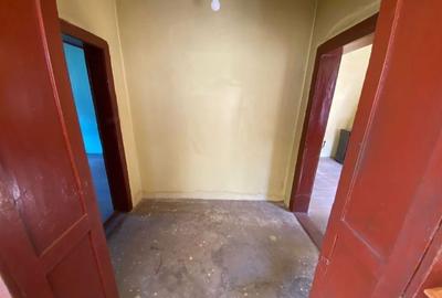Casa renovabila/demolabila, singur in curte. 63 000 E. Comision 0. - 8