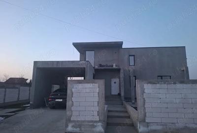 Casă cu Teren 1230 Mp în Lilieci - 1