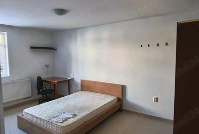 Garsonieră decomandată în Central - 4