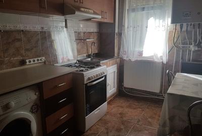 Apartament doua camere, mobilat si utilat, etaj unu, in Cornisa, langa Scoala 10
