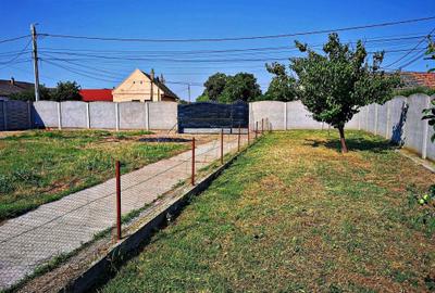 Teren de 450 mp, în Periam - 1