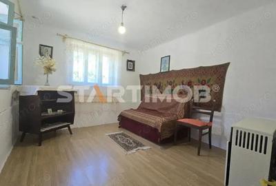 Casă cu 4 camere cu Canalizare în Toderița - 1