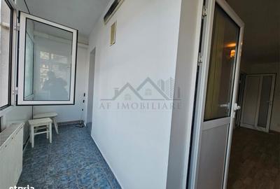 Apartament cu 3 camere decomandat în Albești