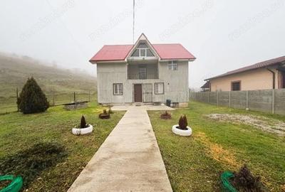 Casă cu 3 camere cu Teren 500 Mp în Central - 10