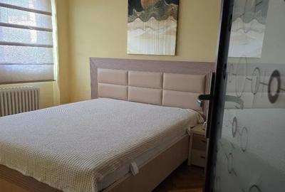 Apartament cu 2 camere semidecomandat, mobilat în Podu Roș