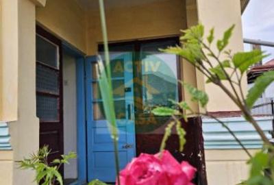 Casa de vanzare situata in Roman, zona Pietei Mari