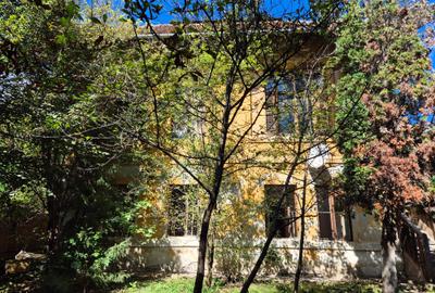 De vânzare – Apartament cu teren generos în cartierul Grigorescu, strada Donath - 12