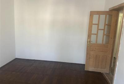 Apartament cu 2 camere decomandat în Sud - 3