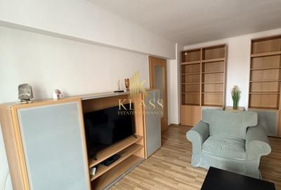 Apartament cu 3 camere semidecomandat, mobilat în Moșilor