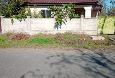 Casă cu 6 camere cu Teren 1100 Mp în Maluri - 4