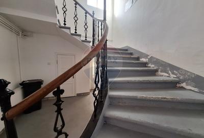 Casa individuala cu dest comerciala in centrul istoric - 1