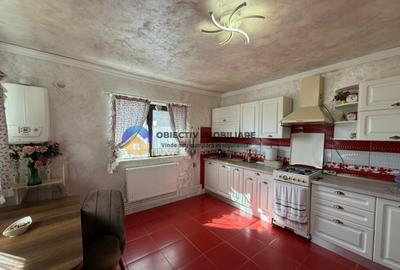 ???? Casa + Teren de Vanzare cu Vedere la Munte - 4