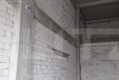 Spațiu comercial, de 170 mp, în Central - 8