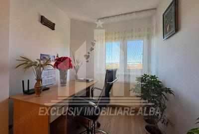 Apartament cu 3 camere decomandate, etaj 2, Centru Apartament cu 3 camere decomandate, etaj 2, Centru - 2