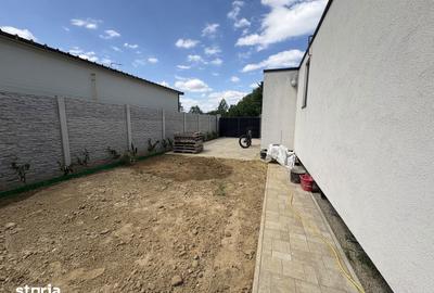 Casă cu 3 camere cu Teren 250 Mp în Tokai