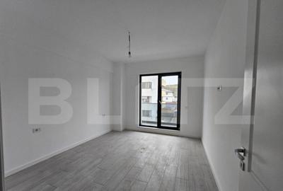 Apartament de 1 camera decomandat, etaj intermediar, ansambl