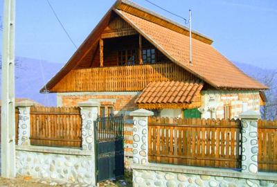 Casă de vânzare, Ocnița (Ocnele Mari, Vâlcea), zonă superbă - 1