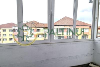 Ap. 3 camere in Strand str. Barsei et.4 cu balcon - 7