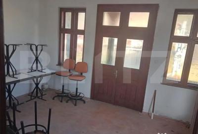 Casă cu 2 camere cu Teren 152 Mp în Central - 6