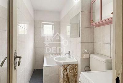 Apartament cu 3 camere semidecomandat în Nufărul
