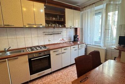 Apartament cu 3 camere decomandat în Decebal - 12