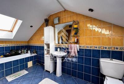 Apartament cu 6 camere decomandat, mobilat în Odobescu - 9