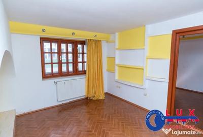 Casă cu 4 camere cu Teren 110 Mp în Central - 11