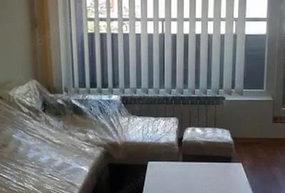 Garsonieră decomandată în Eroii Revoluției - 1