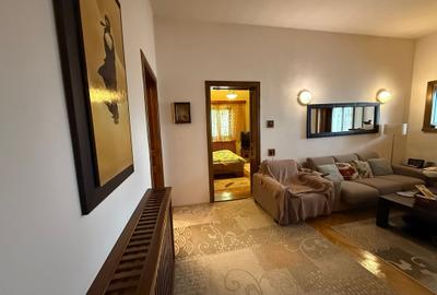 Apartament 4 camere,decomandat,etaj 1 + curte privata,zona ultracentrală Apartament 4 camere,decomandat,etaj 1 + curte privata,zona ultracentrală - 14