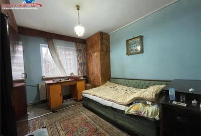 Apartament cu 4 camere semidecomandat în Central - 2