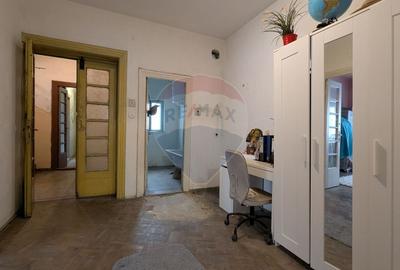 Casă cu 11 camere cu Teren 330 Mp în Iancului - 13