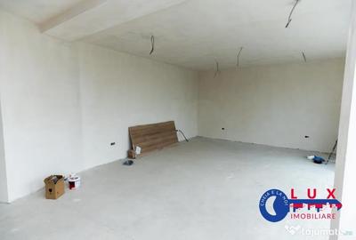 Spațiu comercial, de 69 mp, în Central - 8