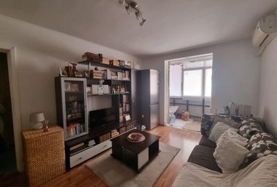 Apartament cu 3 camere semidecomandat în Titan - 5