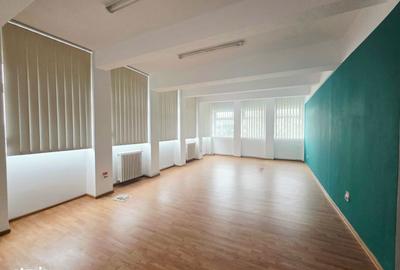 Spațiu comercial, de 38 mp, în Primăverii