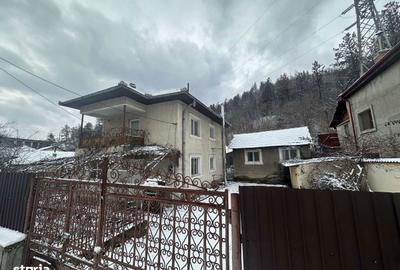 Casă cu 5 camere în Gura Văii - 3