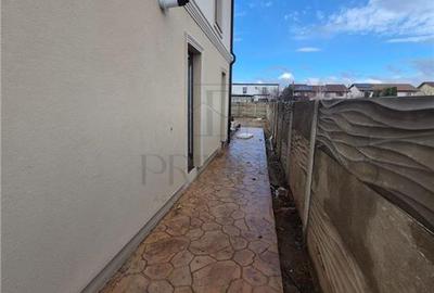 Duplex cu 4 camere cu Canalizare în Moșnița Nouă - 4